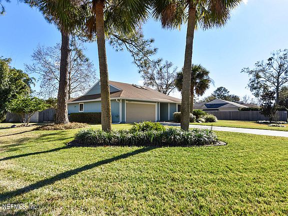 4th image of 10977 Mandarin Station Dr W
