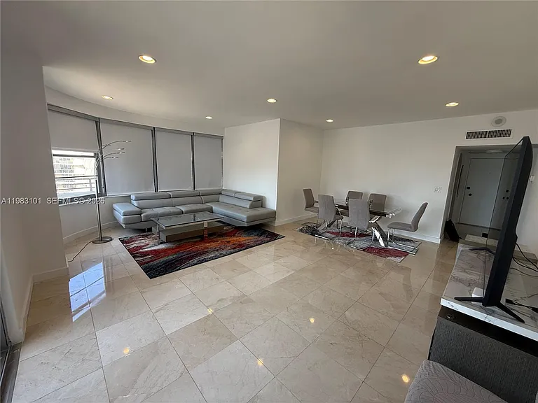 5555 Collins Ave #17A — Photo 13