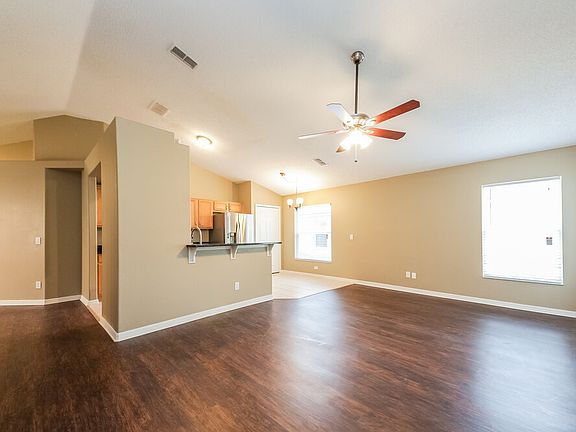 4th image of 13918 Valleybrooke Ln