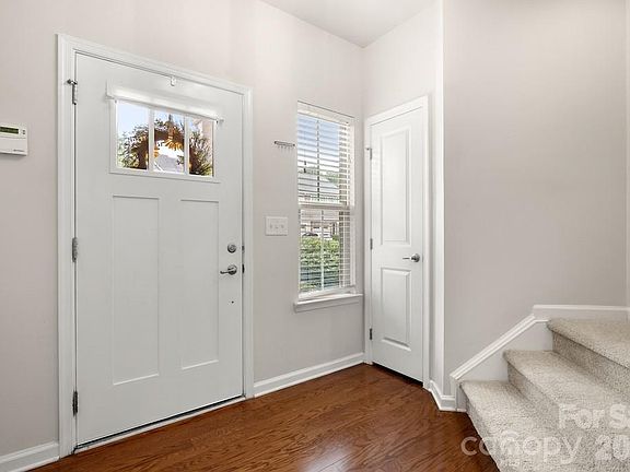 2nd image of 315 Scenic View Ln