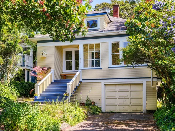 2623 Mount Stephen Ave, Victoria, BC V8T 3L5