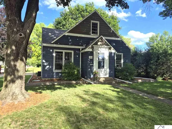 421 3rd Ave NW, Sleepy Eye, MN 56085