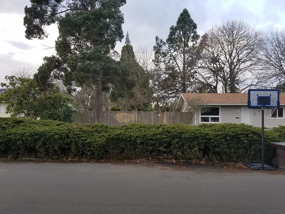 1st image of 883 SE 18th Ave #883