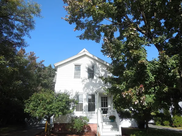 43 Hilton St, Chicopee, MA 01020