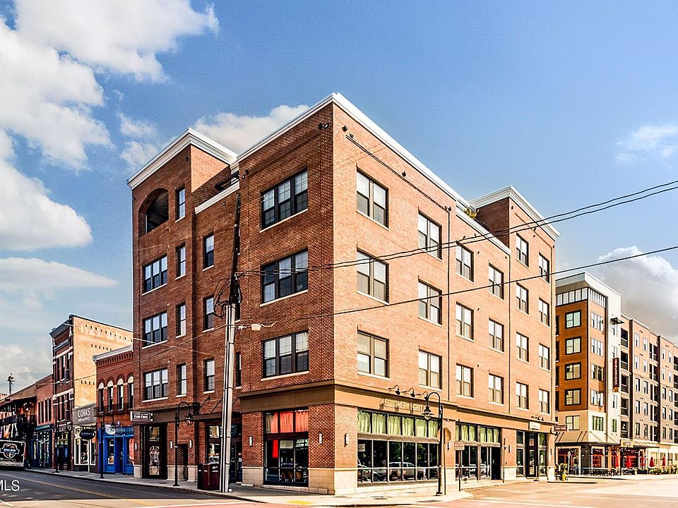 1st image of 115 Willow Ave #201