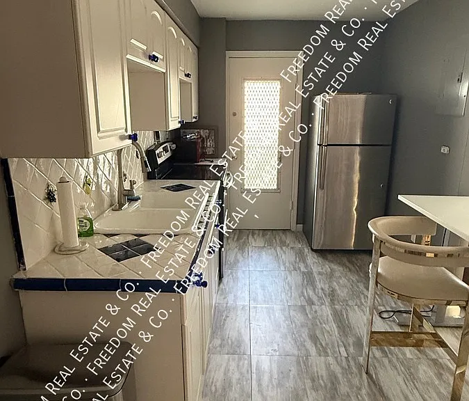 1620 West Ave — Photo 6