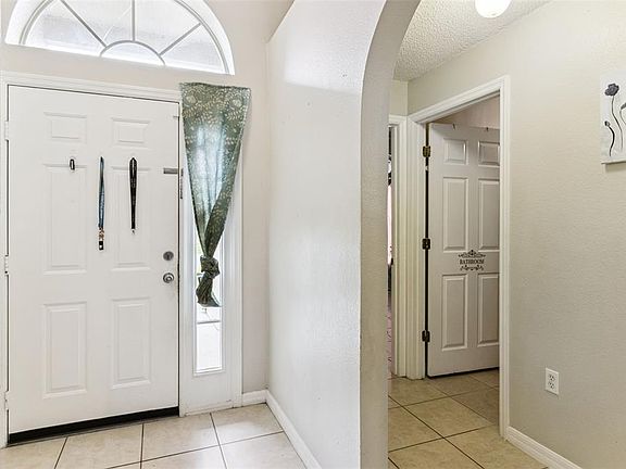 2nd image of 2408 Ridgeway Dr