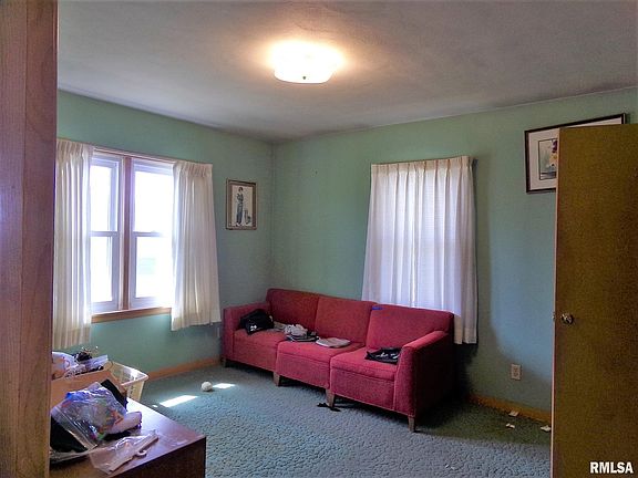 3rd image of 1912 Belle Ave
