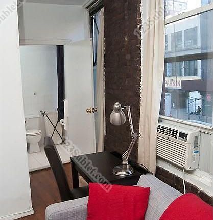 3rd image of 180 Mott St #3