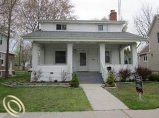 1422 7th St, Port Huron, MI 48060