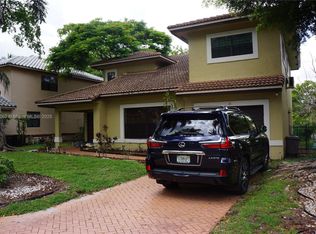 11 SW 94th Ter, Plantation, FL 33324