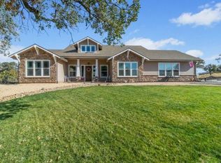 29786 Thunderbird Ln, Clovis, CA 93619