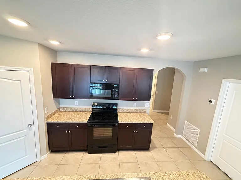 2915 Gibraltar Blvd — Photo 11