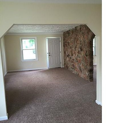 2nd image of 142 E Shevlin Ave