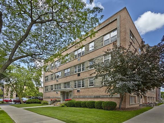 2nd image of 3975 N Cramer St APT 204