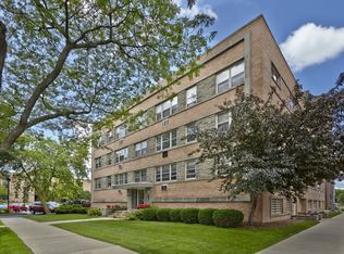 3975 N Cramer St APT 205, Milwaukee, WI 53211