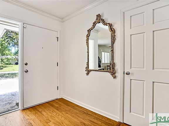 3rd image of 1421 S Camden Circle