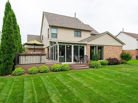 2nd image of 45279 Middlebury Ln