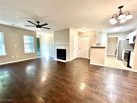 4th image of 14910 Lenox Dr #510