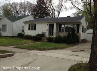 706 W John St, Champaign, IL 61820