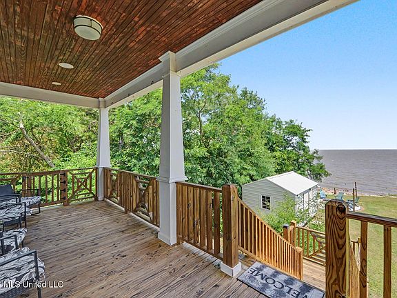 4th image of 5125 E Belle Fontaine Rd