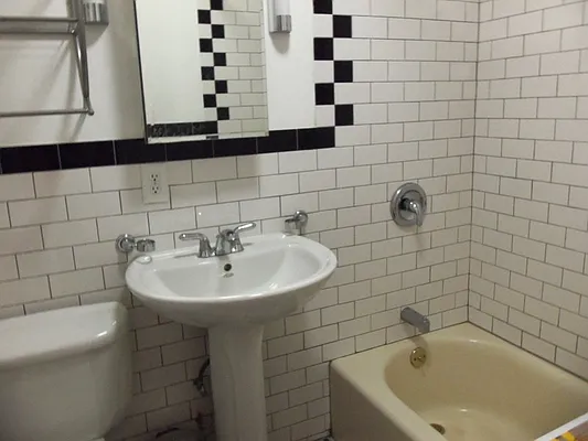 Rented by Picture Realty Inc. | media 9