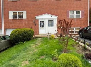 858 Hilton Dr, Lancaster, PA 17603