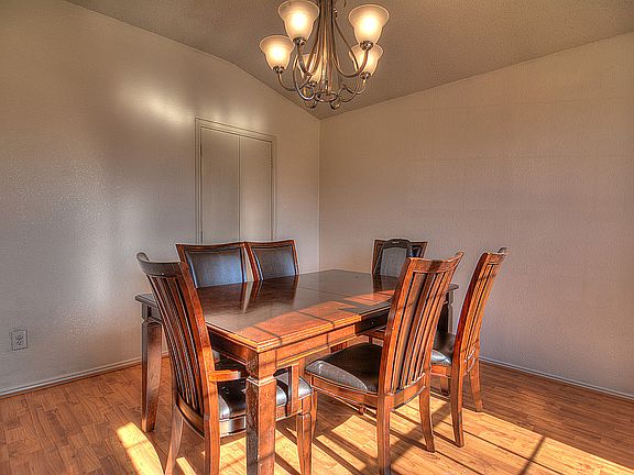 3rd image of 3110 Candlebrook Dr
