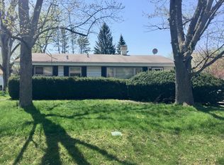 305 Peony Pl, Darien, IL 60561