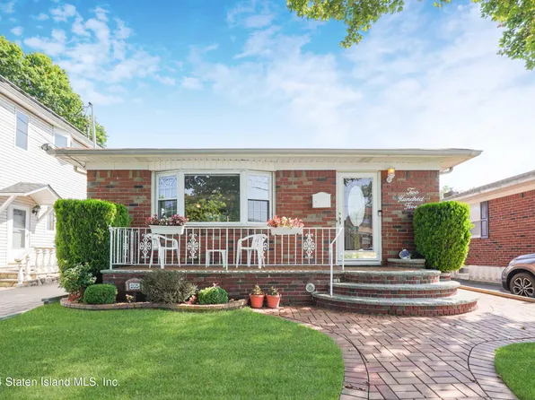 205 Reno Ave, Staten Island, NY 10306