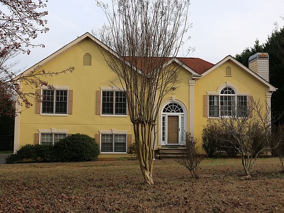 4th image of 6129 Jamestown Dr