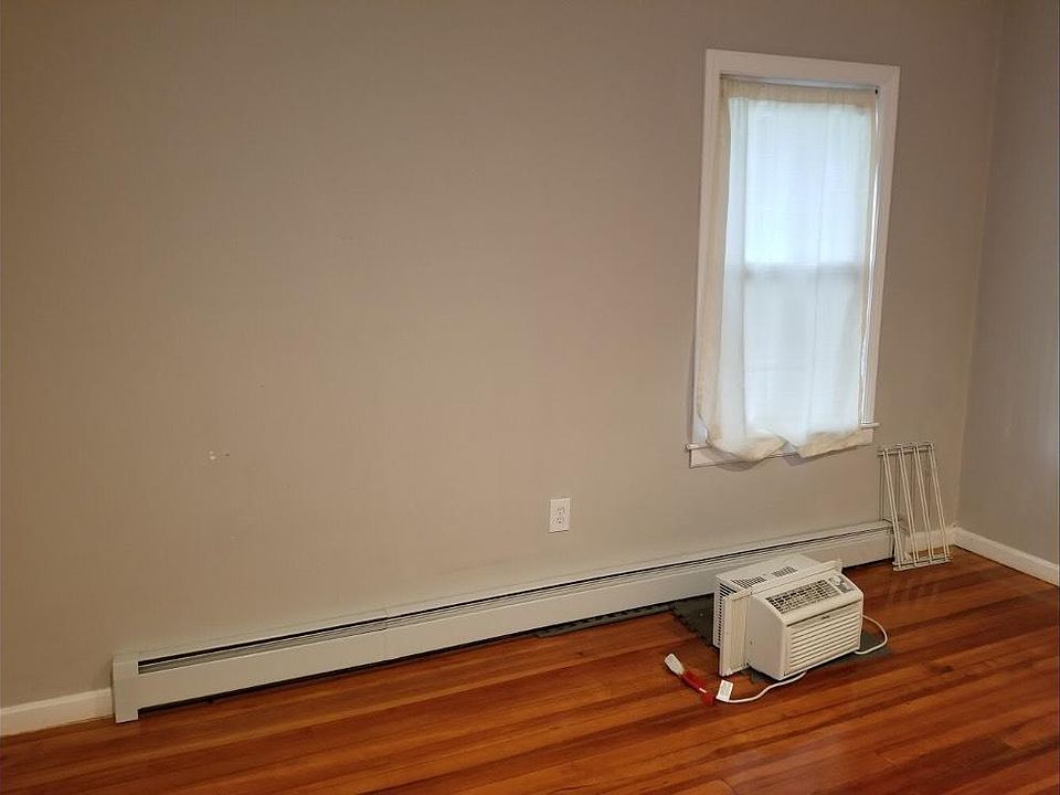2nd image of 49 Quint Ave #1
