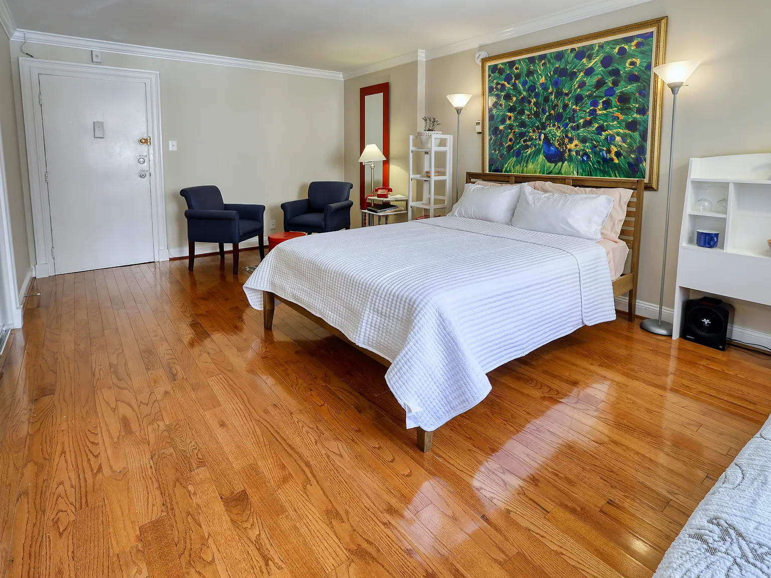Studio, 399 sqft, $1,985 — Photo 4