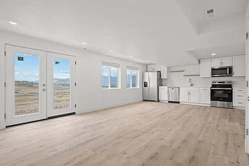 1522 W Russo Dr #BASEMENT Photo 1