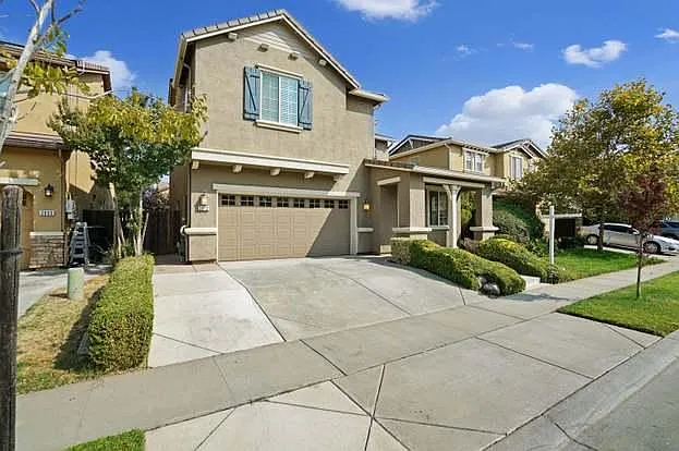 2672 Heirloom Way photo 1