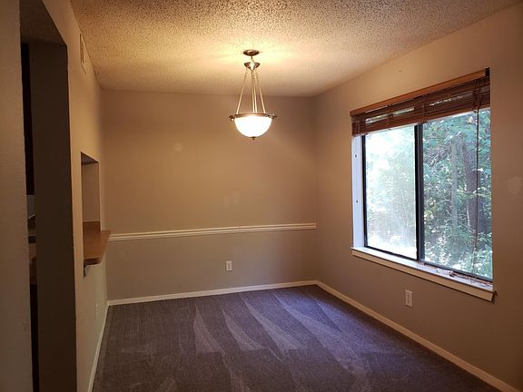 3rd image of 812 Seasons Pkwy