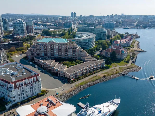 75 Songhees Rd #106, Victoria, BC V9A 7M5