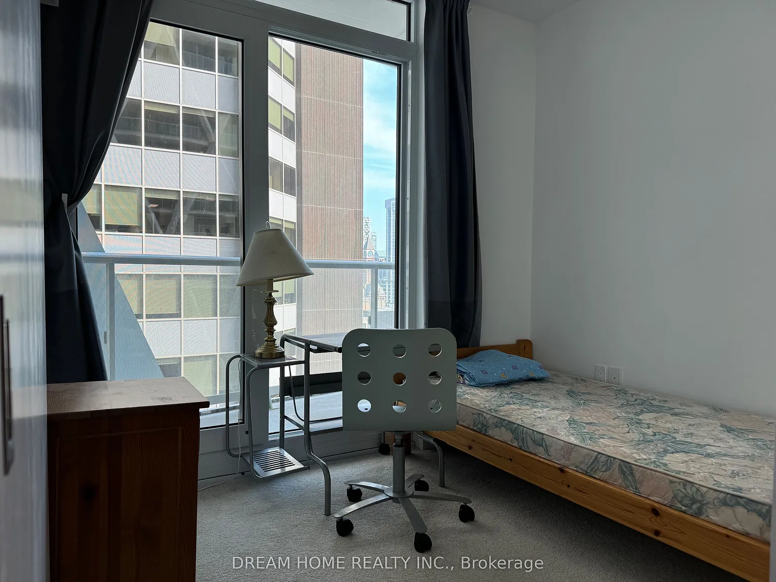 1 bed, $1,400 — Photo 1