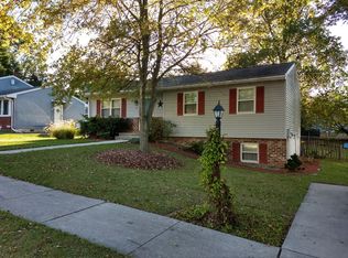 8 Meadowview Dr, Hanover, PA 17331