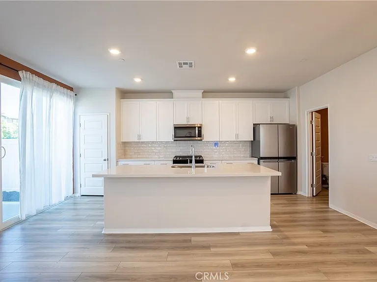 28228 Heirloom Dr — Photo 9
