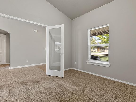 4th image of 1534 Crab Apple Cir
