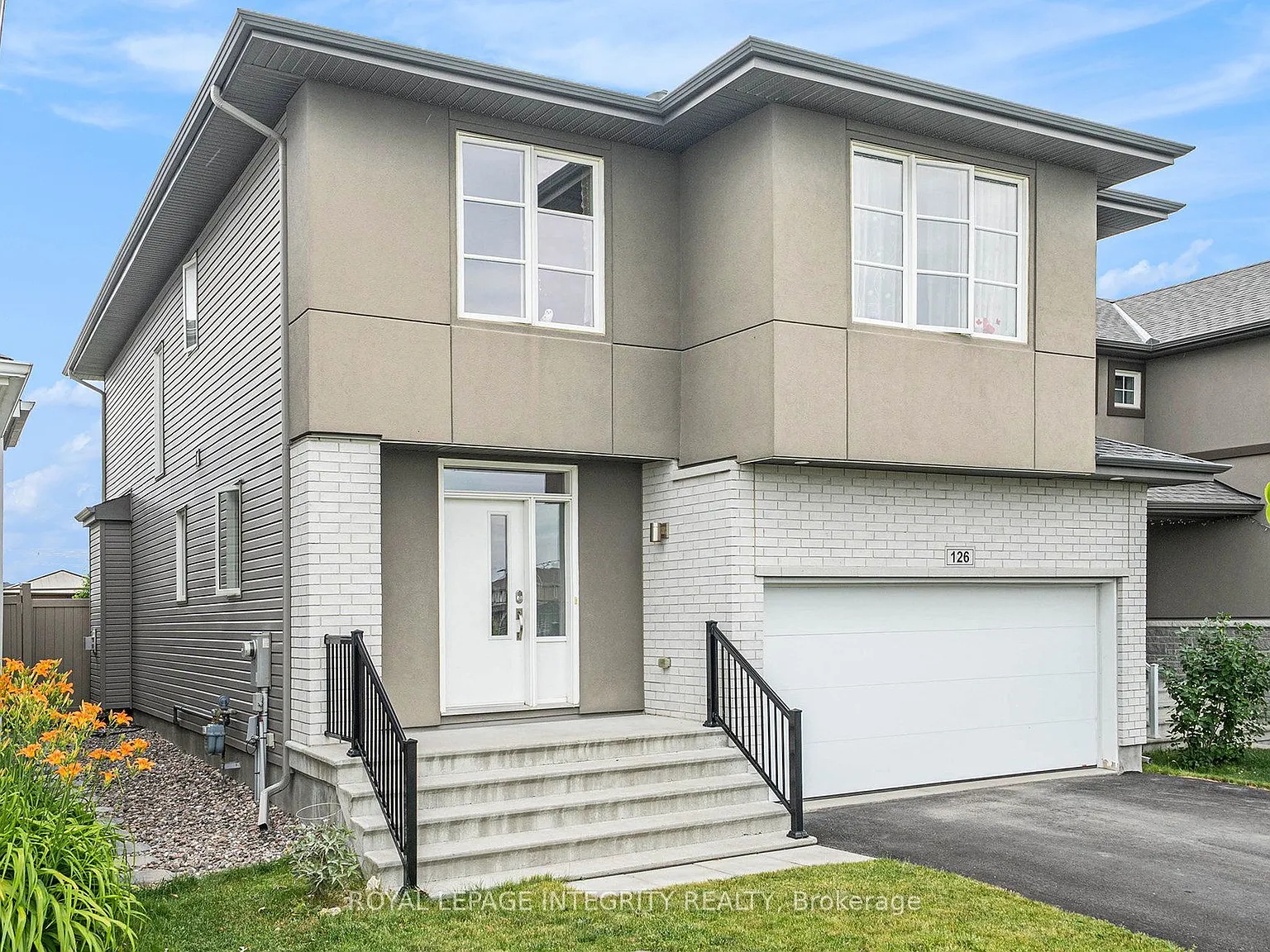 5 bed, $4,000 — Photo 2
