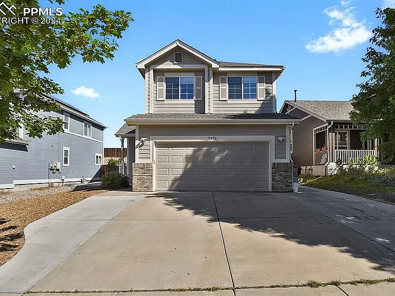 7476 Steward Ln — Photo 1