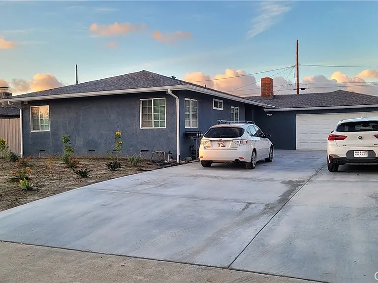 1605 E Santa Ana St — Photo 3