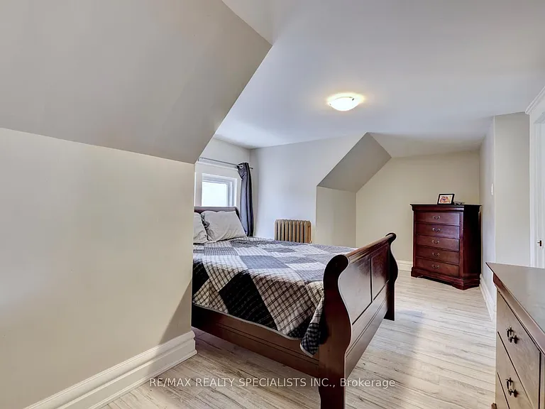 118 Fairholt Rd S #3 — Photo 10