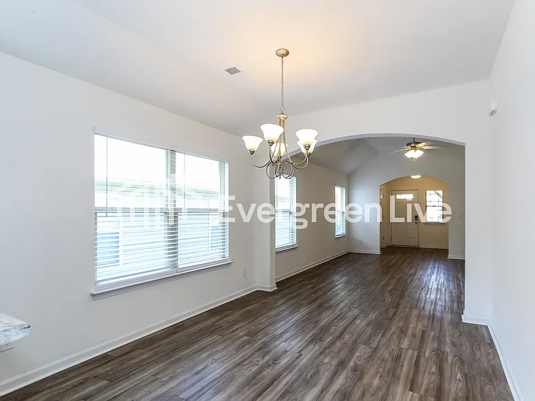 4834 Cove Ln — Photo 5