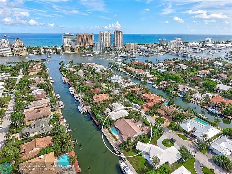 1st image of 17 Pelican Isle