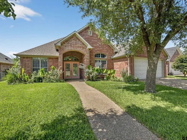 842 Carriage Dr, Tyler, TX 75703