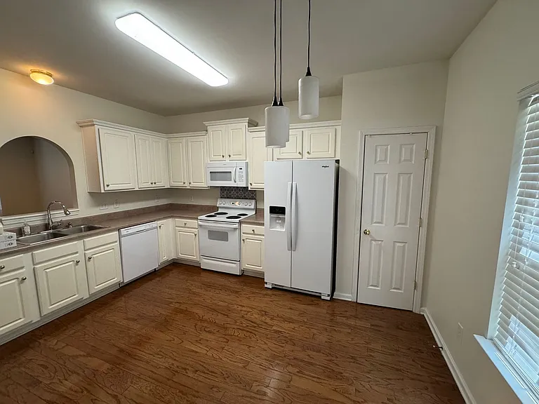 1101 Downs Blvd E #103 — Photo 6