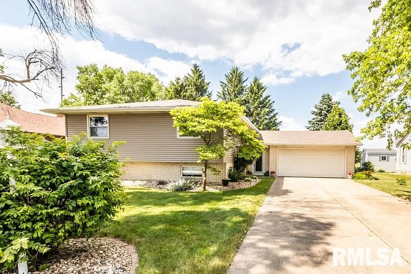 128 Prairieview Dr photo 1